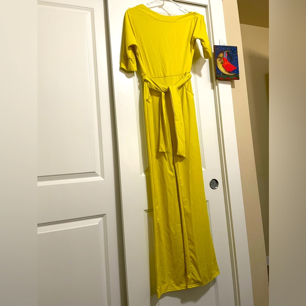 Yellow jumper